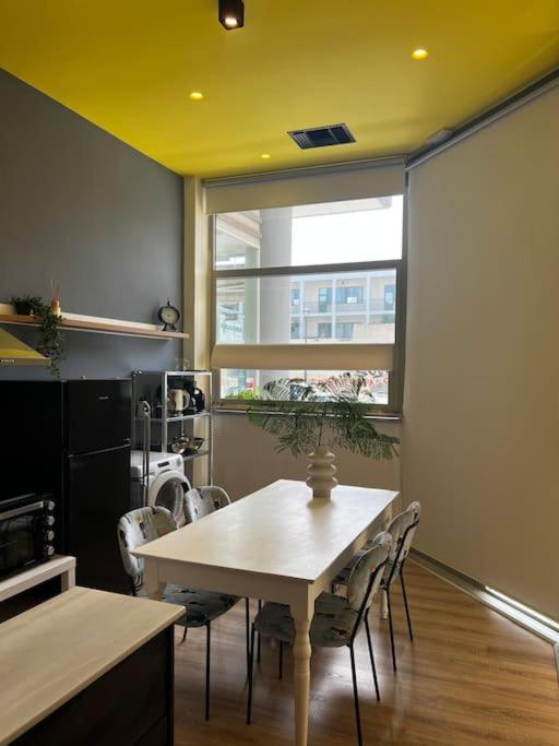 Modern Lux Apartment Downtown 레팀노 외부 사진